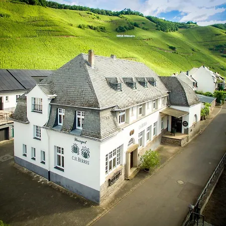 Gaestehaus C.H.Berres Uerzig-Mosel Exterior photo